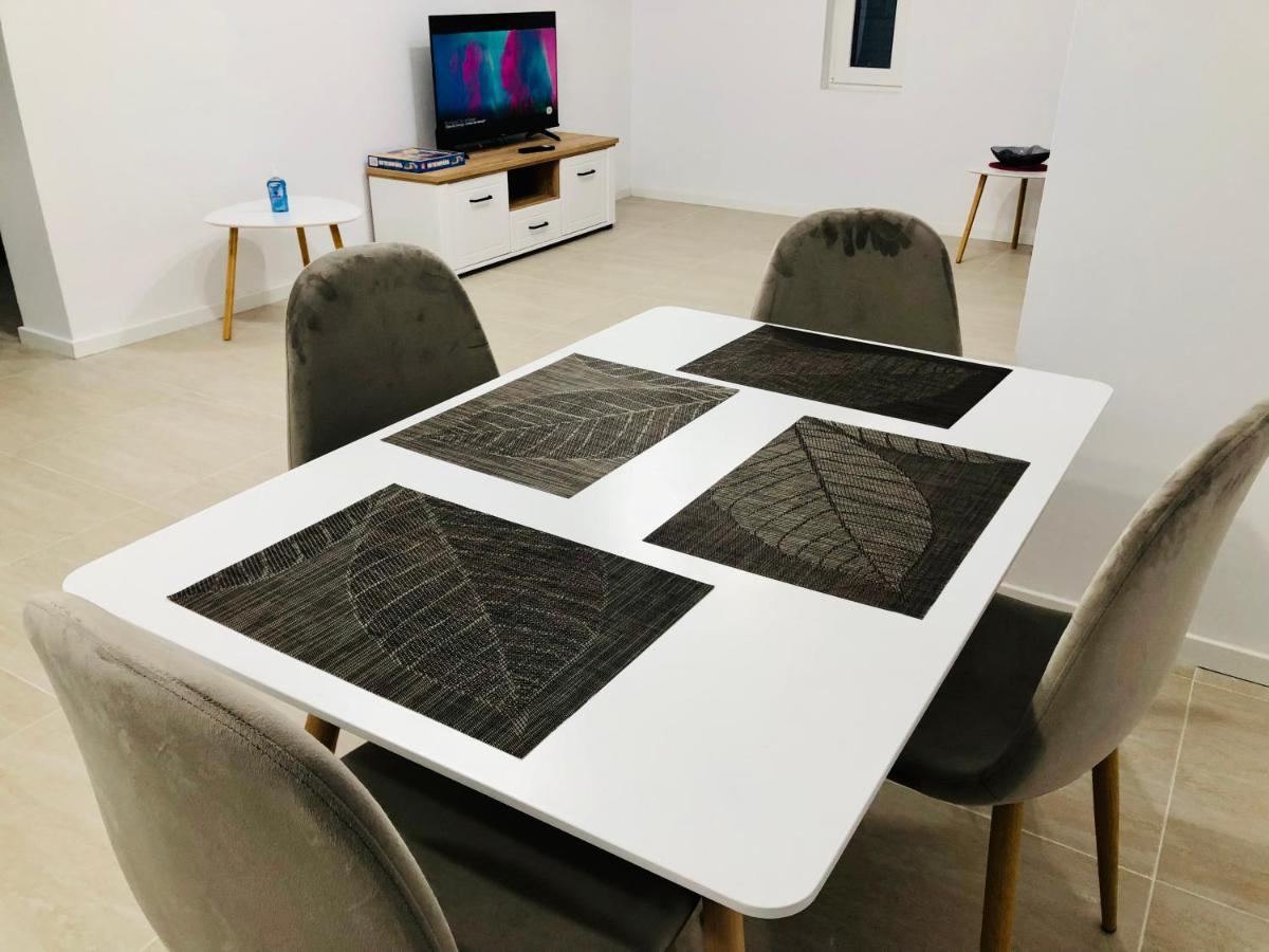 New And Modern Apartments In Villa, Near City Center M36 ティミショアラ エクステリア 写真